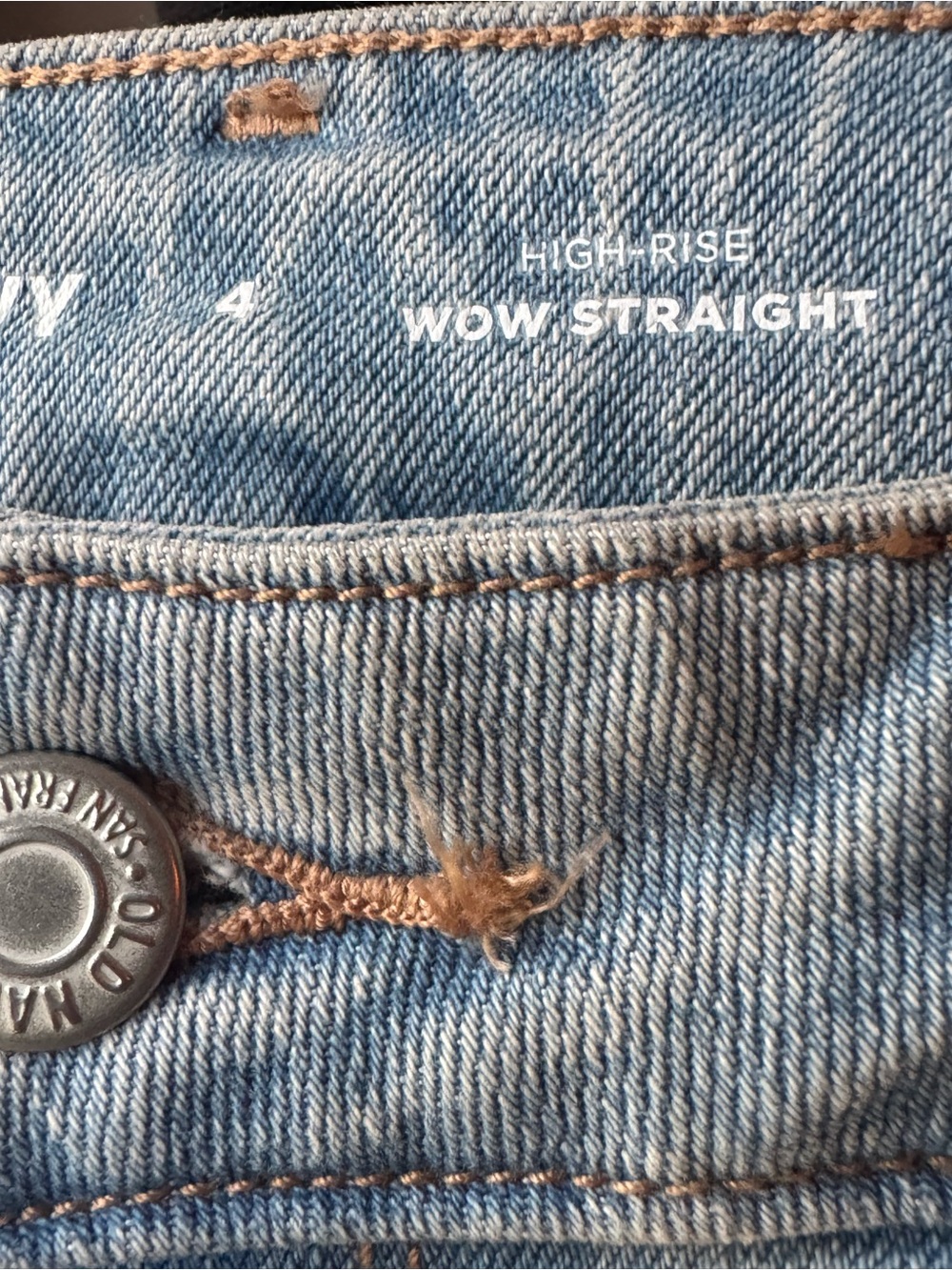 Old Navy Women's Light Wash high rise WOW straight Jeans Sz 4 NWT - Picture 4 of 5